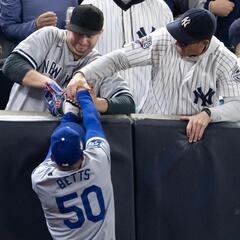 Yankees Fans Interference, Texans On The WR Hunt, Why Are Jets Favored? - The Matt Thomas Show with Ross