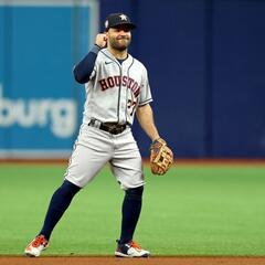 LIVE From Astros Spring Training: Altuve Working With Outfielders, Rockets Are Worth How Much!? - The Matt Thomas Show with Ross