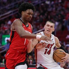Amen Thompson Tosses Tyler Herro, Should Texans Rest Starters? Best/Worst H-Town Sports Moments Of 2024 - The Matt Thomas Show with Ross