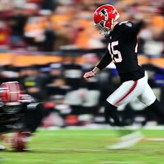 Dr Roto Gives His NFL Week #15 Predictions - The Matt Thomas Show with Ross