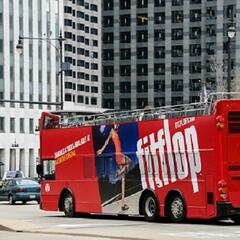 Gina on Chicago tour-"STOP THE BUS!" (Joke of the Day) - Steve & Gina in the Morning Podcast