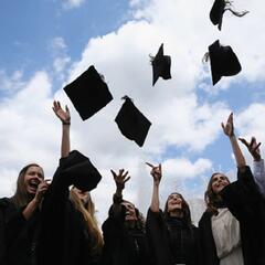 (Smile File) Our commencement speaker is a FROG? - Steve & Gina in the Morning Podcast