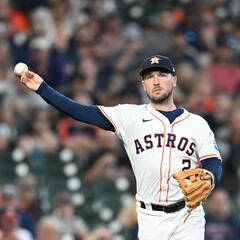 Bregman Wins Gold Glove, Rockets Host Knicks, Dak Prescott To Miss Texans MNF Matchup - The Matt Thomas Show with Ross