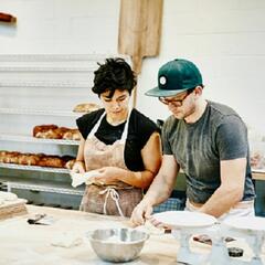 Steve's friend owns a bakery and is having issues (Joke of the Day) - Steve & Gina in the Morning Podcast
