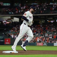 Astros Win 10-2 In Game 2 vs White Sox’s, Is Christian Walker Waking Up? Pacers Take Down OKC In Game 3 In NBA Finals. - The Matt Thomas Show with Ross