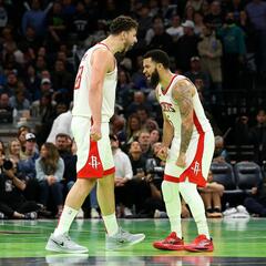 Rockets Clinch Group In NBA Cup, Texans Back At Practice, INTENSE College Football Debate - The Matt Thomas Show with Ross