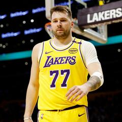 Luka Makes Lakers Debut, Bregman Down To 3 Finalists, Future Of AFC After Chiefs Loss - The Matt Thomas Show with Ross