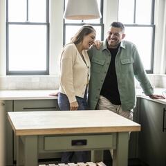 The Rent Discount Dilemma, When The Lease Agreement Comes with Winks - Ellen K Morning Show On Demand