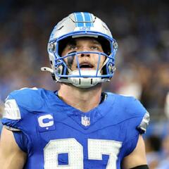 Children's Hospital patients give back to injured NFL star (Smile File) - Steve & Gina in the Morning Podcast