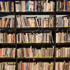 Book store staff rolls their eyes at Gina (Joke of the Day) - Steve & Gina in the Morning Podcast