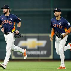 Astros Start Series In Pittsburgh, Texans Resume OTA, NBA Analyst Previews Rockets Offseason - The Matt Thomas Show with Ross