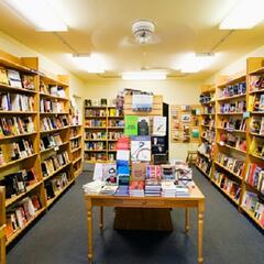 (Joke of the Day) Steve was a victim in a bookstore! - Steve & Gina in the Morning Podcast