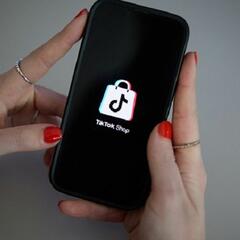 (Smile File) TikTok video from caring person helps struggling author - Steve & Gina in the Morning Podcast