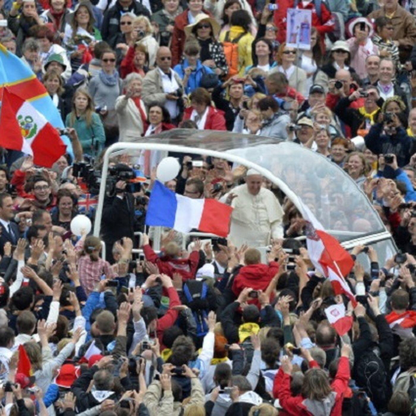 (Smile File) Former "Popemobile" Gets a Second Life to Help Others