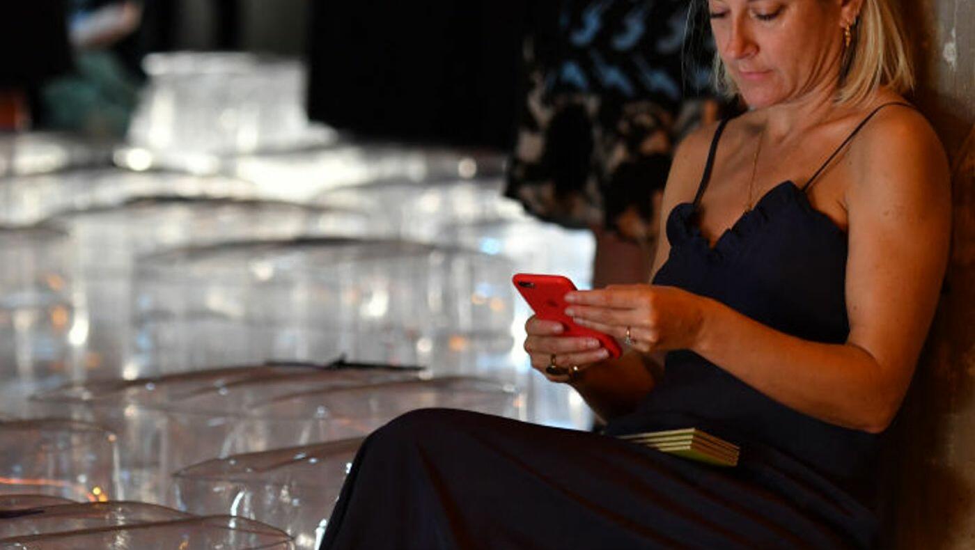 Did She Scare Him Off By Texting Too Soon? Our Therapist Is Here To Help.