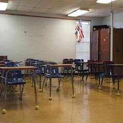 (Smile File) HS student uses her winter break to help the needy - Steve & Gina in the Morning Podcast