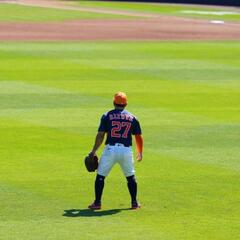 Altuve Sees Action In Left Field, Rockets At Thunder, Greatest Heel Turn In Sports - The Matt Thomas Show with Ross
