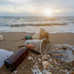 (Smile File) Elementary school students invent machine to clear beach trash - Steve & Gina in the Morning Podcast
