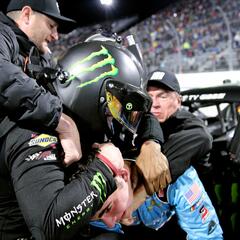 Martinsville: Lord Byron reigns on a lackluster night in Cup; fists fly in Xfinity - NASCAR on NBC podcast