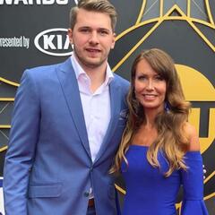 Luka's Mom Has Got It Goin' On - CzabeCast