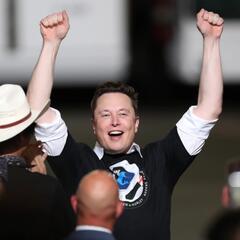 Musk Pulls A "Captain Phillips:" He's The Captain Now - CzabeCast
