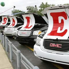 The Psychological Brilliance of Car Advertising - CzabeCast