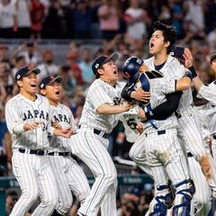 Clash of the Baseball Titans - CzabeCast