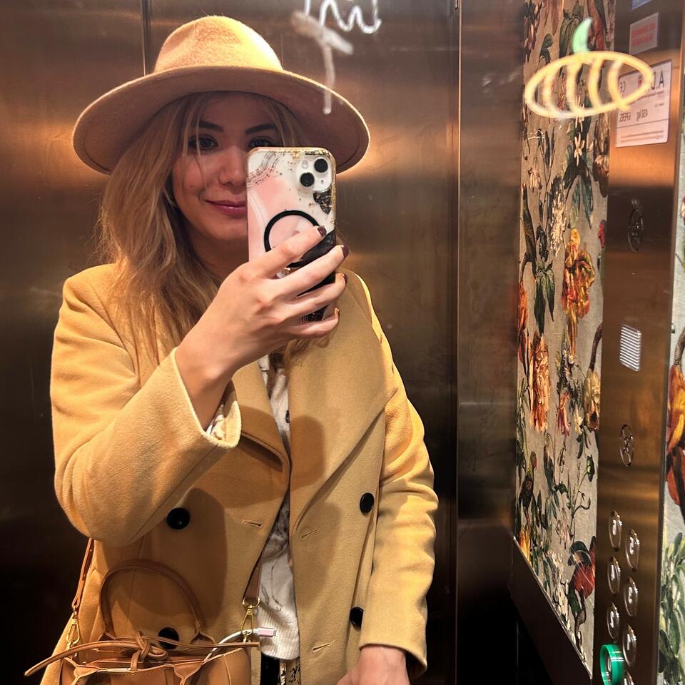 Chloe Doust