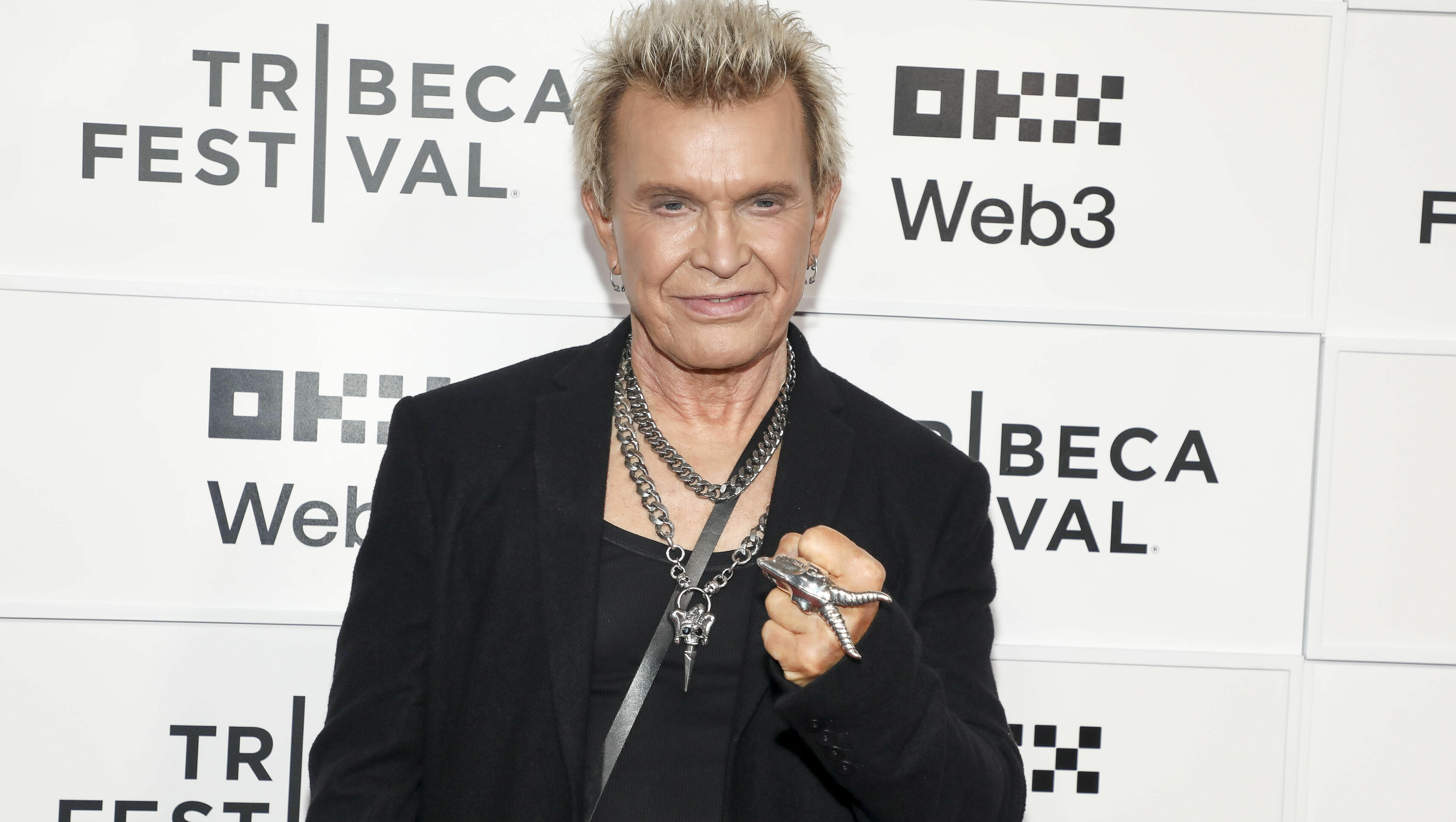 Billy Idol is a New Dad, Brian Wilson Farewell and Casey Kasem is back 