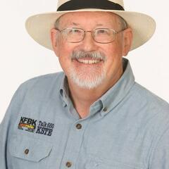 "Raising Backyard Chickens" with Chicken Consultant Cherie Sintes-Glover - Get Growing