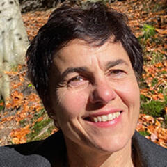 Exploring The Astonishing Functions Of Fungi With Ursula Peintner - Finding Genius Podcast