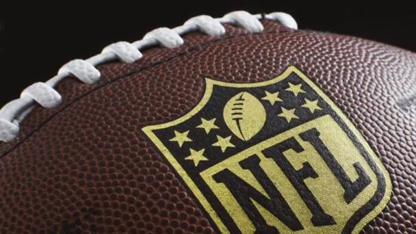 Los Eagles graban una bandera de Brasil en sus anillos de campeón de Super 