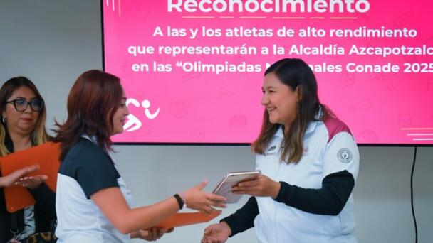 Otorgan reconocimientos a atletas de alto rendimiento que representarán a l