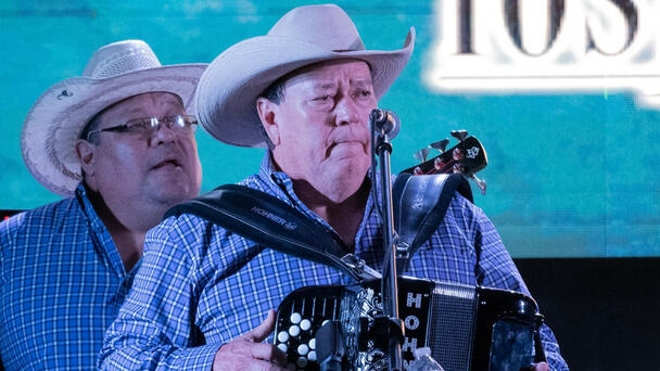 David Lee Garza Shares Heartfelt Video Message to Fans After Hospitalizatio