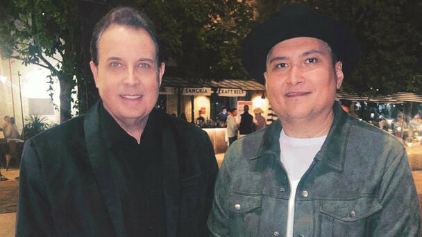 Gary Hobbs teams with Juan Treviño for romantic cumbia ‘Acaso No Te Das Cue