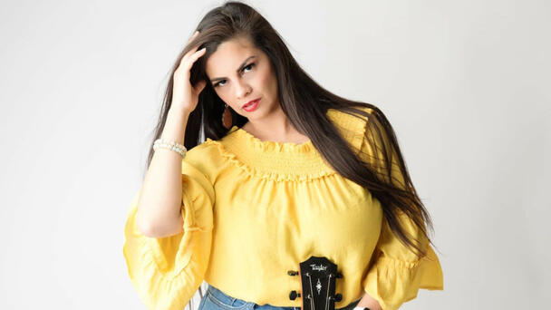 Lizz Y Fantazzia Release Heartfelt New Single ‘De Quien Son’ Written by Her