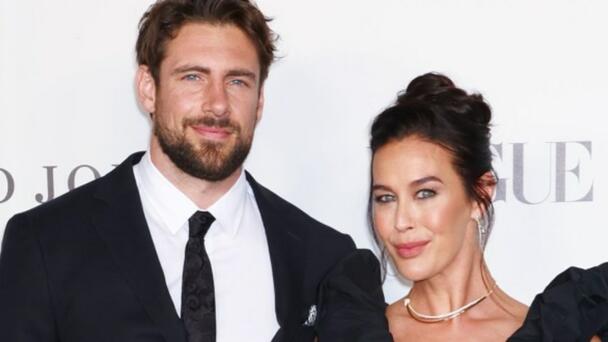 Megan Gale Secretly Married Shaun Hampson