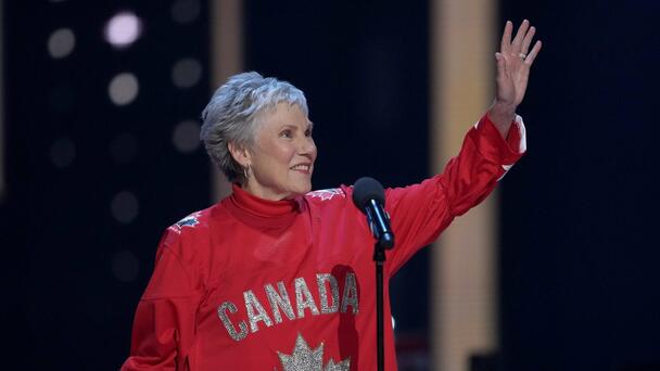 Anne Murray says she’s ‘nervous’ but wants the Jays to ‘win so badly’ at Wo