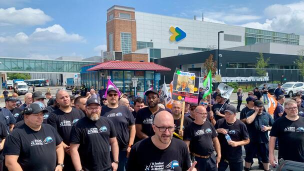 Frustrated by stalled talks, STM maintenance workers consider strike action