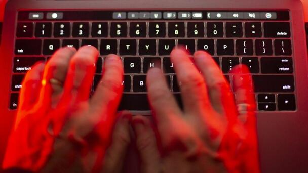 Ontario man sent sexually explicit images to 14-year-old girl, arranged to 