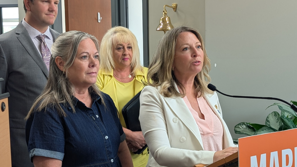 Ontario NDP leader hears of employment challenges in Windsor-Essex