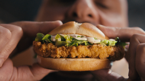 McDonald’s Just Dropped The New & Improved McCrispy… And We’re Already Droo