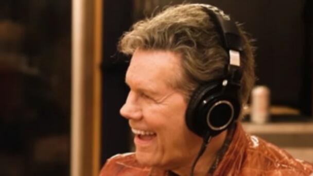 Randy Travis Set To Release His First New Music In Ten Years