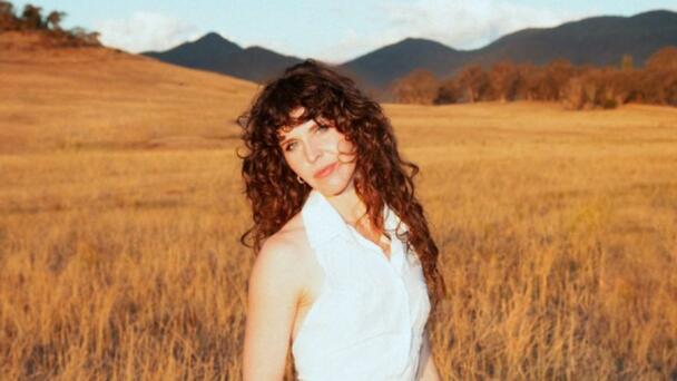 Fanny Lumsden Reflects On Her Journey In New Single Look At Me Now