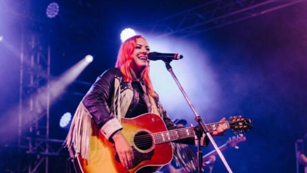 Taylor Moss Joins LeAnn Rimes’ Australian Arena Tour