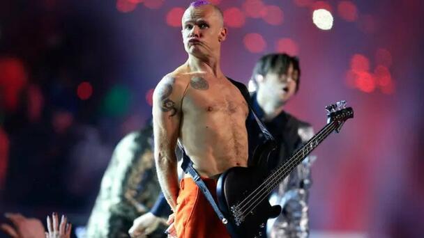Flea Explains Why He Doesn't Like Taking Pictures With Fans...