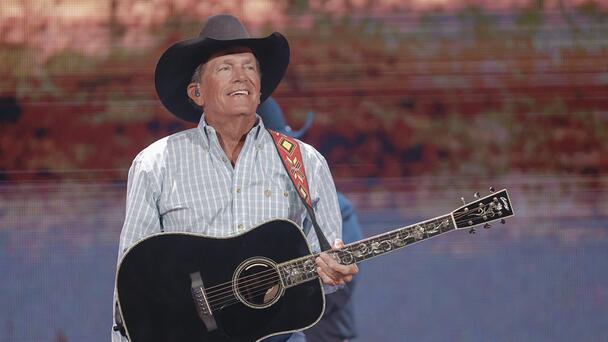 George Strait Breaks Record For Largest Ticketed Concert Ever Held In The U