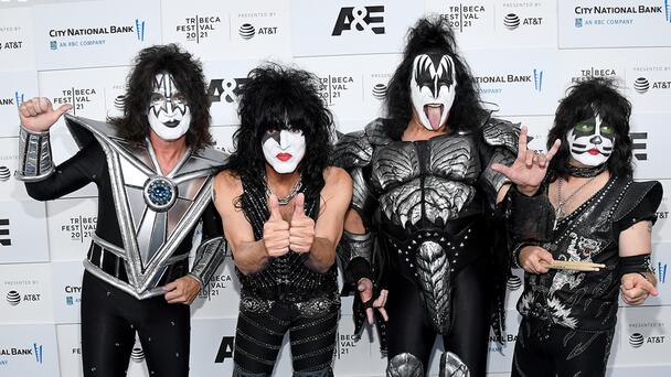Donald Trump To Honour KISS, George Strait, Gloria Gaynor At Kennedy Center