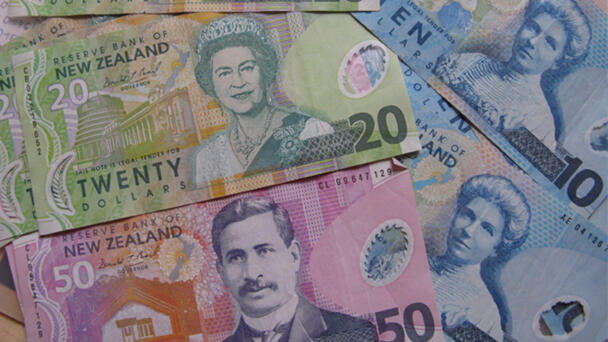 Amanda Morrall: What makes someone good with money?