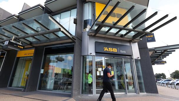 Man tries to 'punish' ASB bank with a $5m claim for its allegedly 'deceitfu